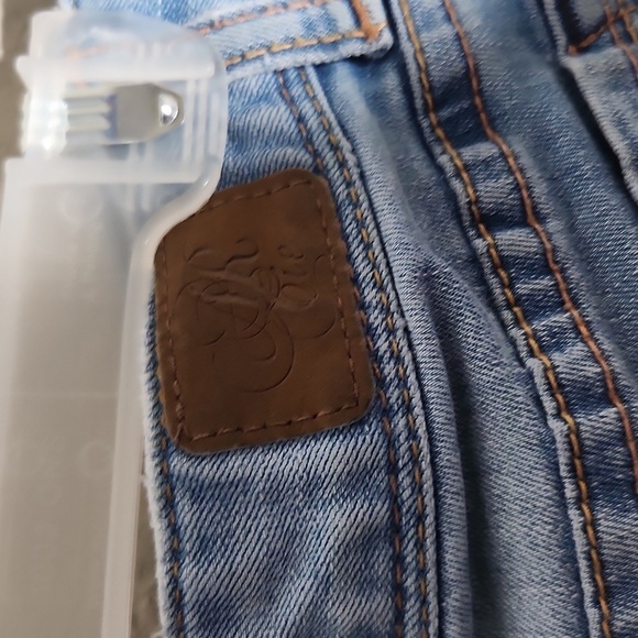 American Rag Womens Jeans Size 11 Short Sistressed Distroyed Fray Ripped Flaw - Picture 3 of 15